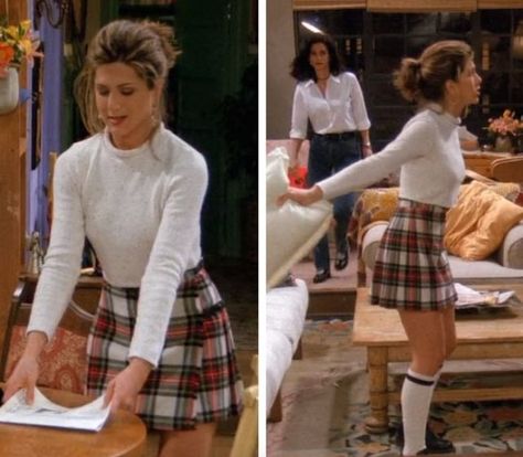 13 outfits Rachel from Friends wore that we'd totally still wear today  - DigitalSpy.com Friends Rachel Outfits, Estilo Rachel Green, Rachel Green Friends, Rachel Green Style, Fashion Guys, Rachel Green Outfits, Green Plaid Skirt, Rachel Friends, 90s Inspired Outfits