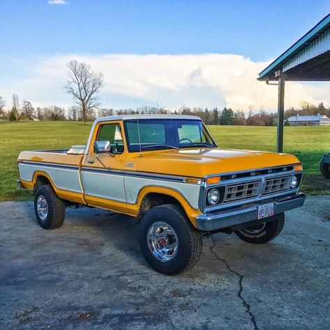 Mellow Yellow | Indy #usmags  #ford @carbureted @ford Yellow Truck, 1979 Ford Truck, Pickup Car, Classic Ford Trucks, Old Ford Trucks, Jacked Up Trucks, Truck Yeah, Classic Pickup Trucks, Ford Pickup Trucks