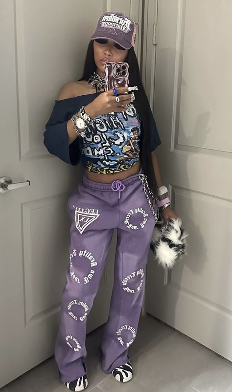 Electric Outfit Aesthetic, Rod Wave Concert Outfit Black Women, Fall Fly Outfits, Unique Baddie Outfits, Blue Hair Outfit Ideas, Street Wear With Heels, Concert Outfit Inspo Black Women, Mental Health Matters Hoodie Outfits, Derra Taylor Outfit