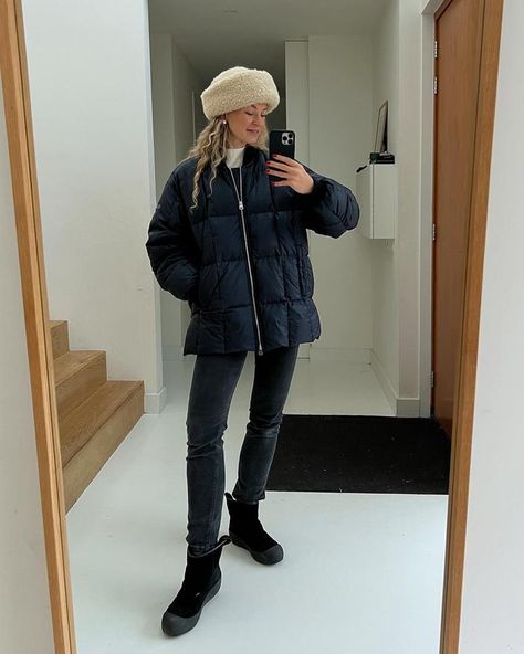 8 Small Trends That Will Make Your 2024 Outfits Feel So Much Fresher Anouk Yve, Pop Socks, Knitwear Trends, Outerwear Trends, 2024 Outfits, Coat Trends, Denim Maxi Skirt, Red Coat, Winter Trends