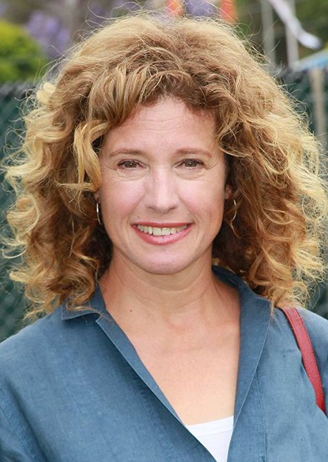 Nancy Travis, Raiders Cheerleaders, Celebrity Biographies, Celebrity Look, Fav Celebs, Celebrity Pictures, Height And Weight, Body Measurements, American Actress