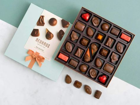 The best chocolate in 2020 - Business Insider Best Chocolates, Taza Chocolate, Chocolate Shots, Food Photography Dessert, Wedding Strawberries, Truffle Boxes, Chocolate Pictures, Food Art Photography, Swiss Chocolate