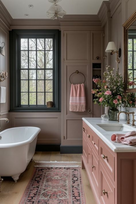 Vintage Bathroom Color Ideas, Pink En Suite Ideas, Elegant Pink Bathroom, Pink Grey Gold Bathroom, Romantic House Interior, Muave Aesthetic Bathroom, White Bathroom With Pink Accents, Cottage Bathroom Decor Ideas, Bathroom Pink And Green