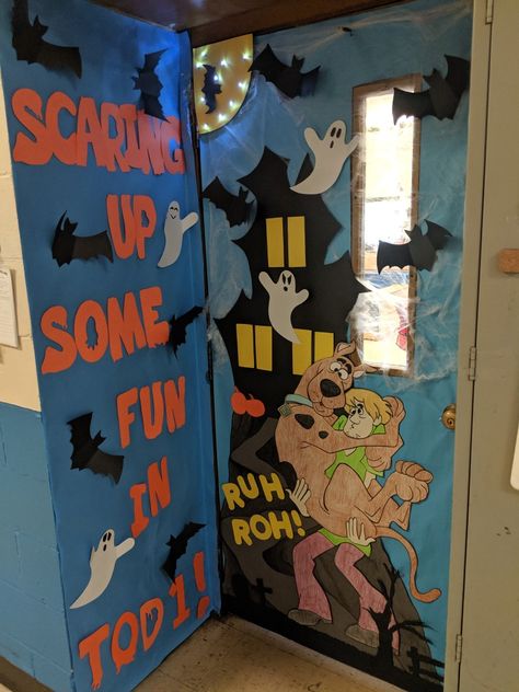 My classroom door Halloween Science Classroom Door, Scooby Doo Bulletin Board Halloween, Spooky Classroom Door Ideas, Halloween Town Door Decorations, Halloweentown Door Decorations, Scooby Doo Halloween Door Decorations, Scooby Doo Door Decoration Halloween, Scooby Doo Bulletin Board Ideas, Hallowen Ideas For Classroom Door