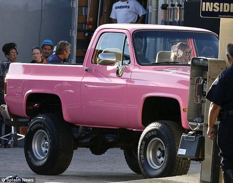 This is how I roll: Christina got behind the wheel of a dolly pink pick-up truck Hot Pink Truck, Pink Chevy Trucks, Pink Chevy, Car Life Hacks, Trucks Chevy, Silverado Truck, Random Photography, Tight Black Dress, Pink Truck