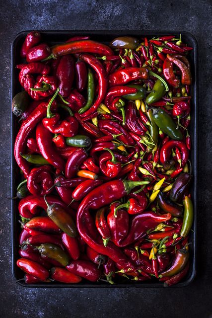 Vegetables Aesthetic, Meaningful Flowers, Vegetables Photography, Rainbow Food, Healthy Kitchen, Food Photography Styling, Fruit And Veg, Beautiful Food, Fruits And Veggies