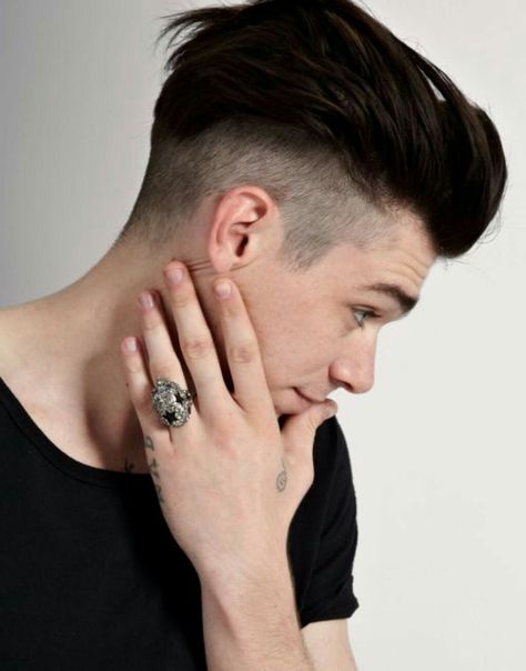 Mens Haircut Shaved Sides, Bun Men, Mens Long Hair Undercut, Long Hair Shaved Sides, Fade Undercut, Undercut Men, Rockabilly Hair, Side Hairstyles, Cool Hairstyles For Men