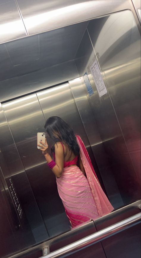 Desi Grill Photo, Selfie Poses In Saree, Ethnic Poses, Neha Jethwani, Hot Dresses Tight, Desi Fashion Casual, Girl Crush Fashion, Desi Aesthetic, Indian Photoshoot