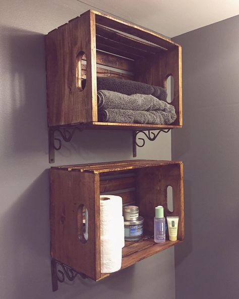 DIY crate shelves Wood Crate Shelves On Wall Shelf Ideas, Diy Crate Wall Shelves, Wood Crate Shelf, Old Crate Ideas, Crate Wall Storage, Diy Bathroom Shelf, Diy Crate Bookshelf, Diy Bathroom Shelves, Milk Crate Shelves