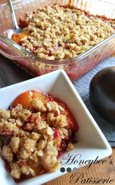 Summer Stone Fruit Crisp (Peaches, Plums, & Plumcots) #crisp #fruit #summer #peaches #plums #plumcot #food #baking #dessert #snack Nectarine Dessert, Plum Crisp, Plum Dessert, Fruit Crisp Recipe, Rhubarb Recipes Crisp, Cherry Crisp, Plum Recipes, Rhubarb Crisp, Fruit Crumble