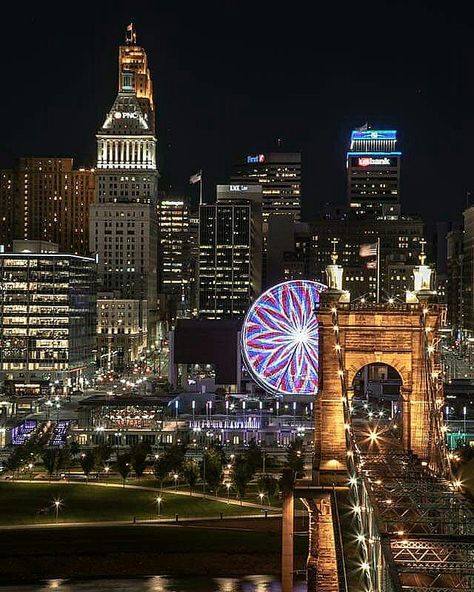 Cincinnati Ohio 2018 ❣ Cincinnati Ohio Skyline, Things To Do In Cincinnati Ohio, Cincinnati Ohio Aesthetic, Cincinnati Aesthetic, Nyc Background, Cincinatti Ohio, Ohio Cincinnati, Coney Island Amusement Park, Life In Usa