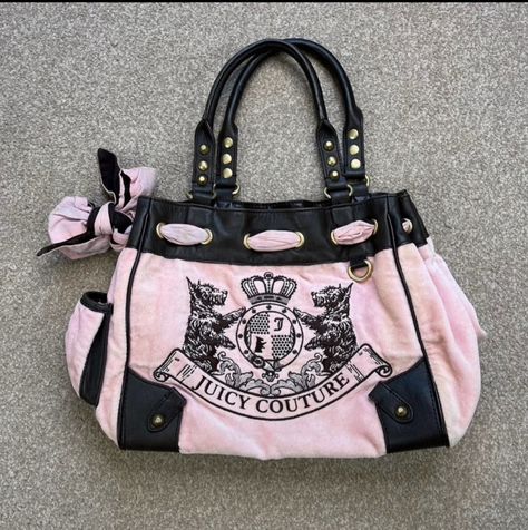 Pink Juicy Couture Bag, Vintage Juicy Couture Bags, 2000s Bags, Pink Purses, Bags Y2k, 00s Mode, Mcbling Fashion, 일본 패션, Vintage Juicy Couture