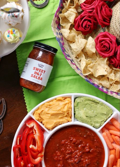 Two very important holidays are coming up.. Derby and Cinco de Mayo! I’m excited to team up with Screamin’ Mimi’s Salsa again to share inspiration to host your very own ‘Derby de Mayo’ party 🐎🎉 It’s a fun way to mix up the traditional derby party! I’ve put together everything you need: a menu, decor ideas, favors, and a recipe for Sweet Hot Pork Tenderloin Sliders. Screamin’ Mimi’s is a local company that makes my favorite Sweet Hot Salsa. It’s unlike any other salsa I’ve tried, a little sweet Kentucky Derby Cinco De Mayo Party, Derby De Mayo Party Ideas, Cinco De Derby Party Ideas, Derby Party Ideas Food, Pork Tenderloin Sliders, Tenderloin Sliders, Hot Brown Sandwich, Kentucky Hot Brown Sandwich, Brown Sandwich