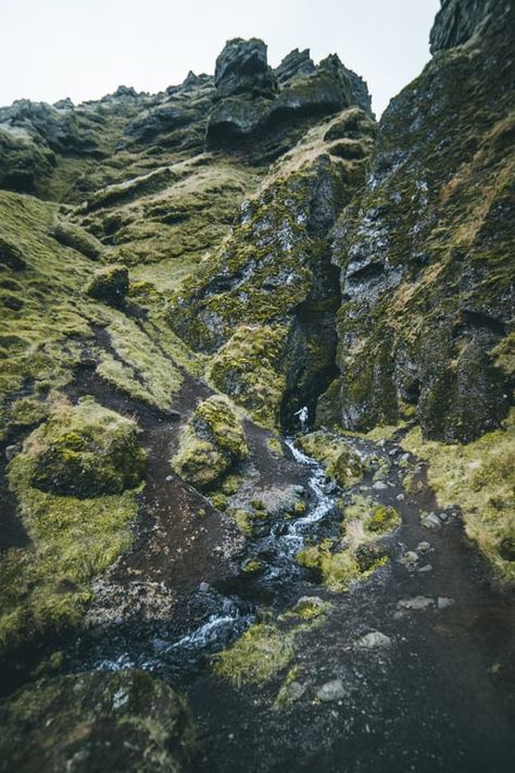 Gray Clouds, Iceland Photos, Rocky Hill, Grey Clouds, Dream Travel Destinations, Image Hd, Hot Springs, Travel Dreams, Iceland