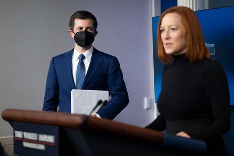 Watch White House Press Secretary Jen Psaki Defend Her Colleague's Right to Paternity Leave Paternity Leave, Jen Psaki, Press Secretary, Newborn Twins, Maternity Leave, Working Mother, Family Parenting, Take Care Of Me, Get The Job