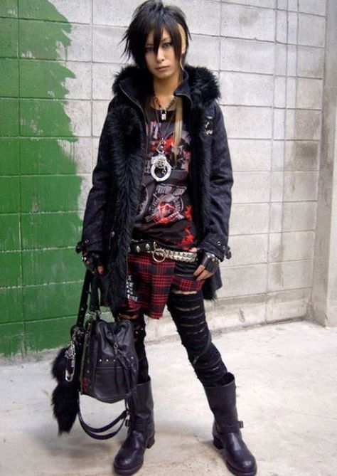 japanese punk Japanese Punk Fashion, Asian Punk, Visual Kei Fashion, Japanese Punk, Scene Girl, Look Grunge, Kei Visual, Kei Fashion, Diesel Punk