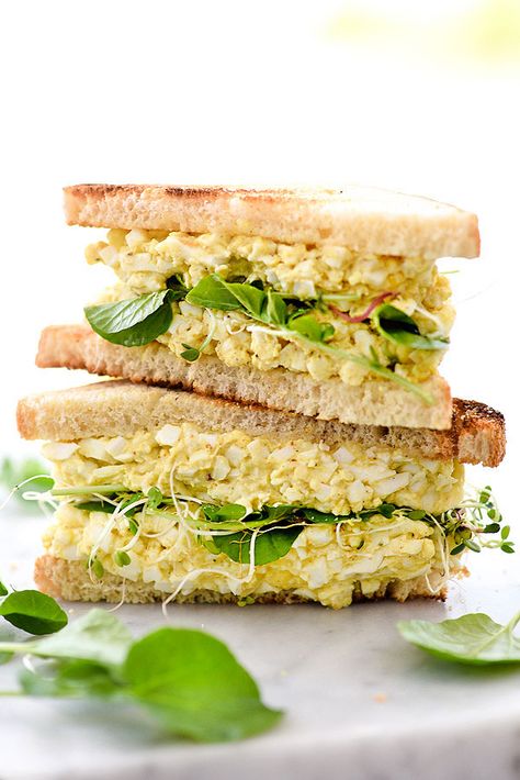 Curry and onion powder add an exotic heat to the traditional egg salad sandwich, making it fit for an every day breakfast, lunch or elegant brunch. Curried Egg Salad, Vegan Lobster, Curry Egg Salad, Cauliflower Cream, Salad Sandwich Recipe, Egg Salad Sandwich Recipe, Egg Salad Sandwich, Vegan Egg, Easy Cauliflower