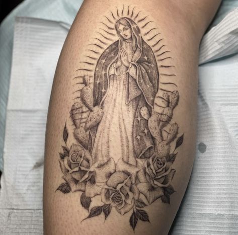 Mother Mary Tattoos, Catholic Tattoos, Mary Tattoo, Mexican Art Tattoos, Hand Tattoos For Girls, Stylist Tattoos, Cute Tattoos For Women, Discreet Tattoos, Subtle Tattoos