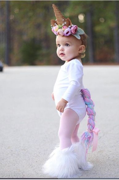 Toddler Unicorn Costume, Unicorn Costume Kids, Diy Fantasia, Halloween Costume Toddler Girl, Costumes Funny, Toddler Girl Halloween, Idee Babyshower, Baby First Halloween