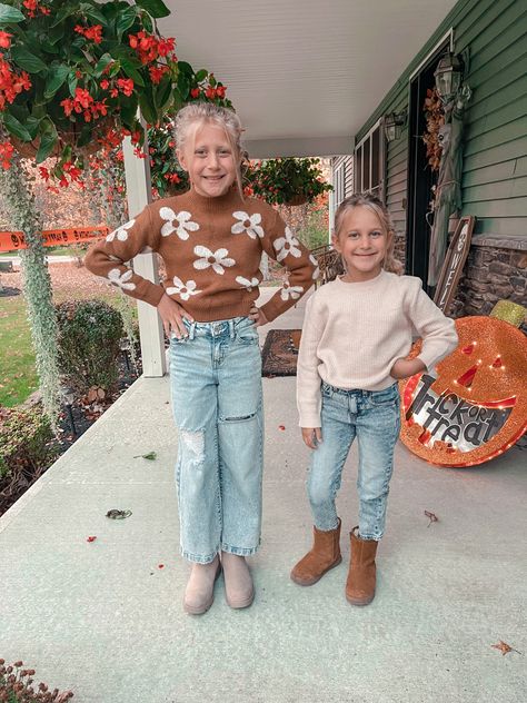 Fall Outfit With Boots, Girls Thanksgiving Outfit, Girls Fall Fashion, School Outfit Ideas, Girls Winter Fashion, Thanksgiving 2024, Girls Fall, Girls Sweater, Girls Fall Outfits