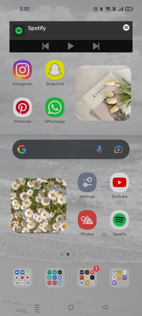 Asthetic Home Screen Layout Android Vivo, Android Homescreen Layout Ideas Tutorial, Vivo Homescreen Ideas, Realme Home Screen Ideas, Android App Layout, Android Setup Homescreen, Homescreen Setup Ideas, Google Pixel Homescreen, Aesthetic Phone Layout Android