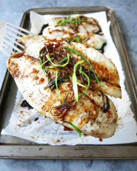 Quick and Easy Ginger and Scallion Tilapia Steamed Tilapia, Fish Tilapia, Tilapia Recipes Easy, Fried Tilapia, Asian Fish Recipes, Tilapia Recipe, Authentic Asian Recipes, Tilapia Recipes, Fig Recipes