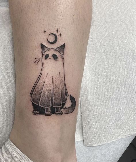 Cute Halloween Tattoos, Halloween Tattoo Ideas, Leg Tattoo Ideas, Lower Leg Tattoos, Halloween Flash, Funky Tattoos, Black Cat Tattoos, Ghost Tattoo, Witch Tattoo