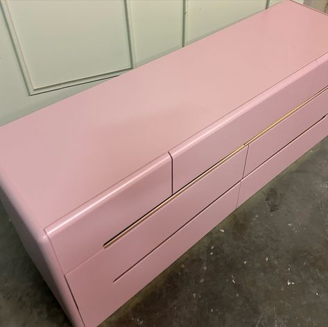 Pink furniture for the win always 🤩 I knew when I was going to end up making these pink it always pairs so well with brass 🔥 I am obsessed with these lane post modern pieces… They’re all ready to make a statement in your home 👀 BM- engagement Available for sale in Denver,CO $675 set or sold separately- $650 dresser and $125 for nightstand Delivery available for a fee 🚚 cash/zelle/venmo Dimensions- 64” long 18” wide 29.5” tall 24” long 16” wide 20” tall #pink#vintage#lane#postmodern#... Pink Furniture, Post Modern, Pink Vintage, Denver Co, Postmodernism, Denver, Dresser, Brass, For Sale