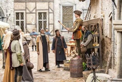 Medieval Life Middle Ages, Medieval Merchant Aesthetic, Battle Camp, Medieval Fair, Medieval Aesthetic, High Middle Ages, Medieval Ages, Ancient Kingdom, Medieval Life