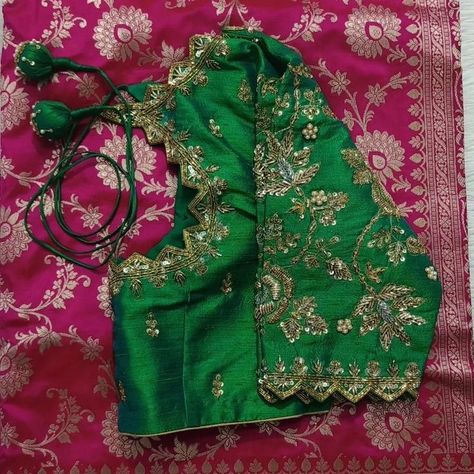 Raw Silk Maggam Work Blouses, Green Pattu Blouse Maggam Work Designs, Dark Green Blouse Designs, Bridal Maggam Work Blouse Designs, Half Saree Blouse Designs, Work Blouse Designs Latest, Zardosi Work Blouse, Work Blouse Designs, Latest Bridal Blouse Designs