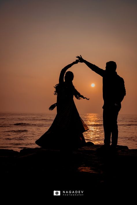 Pre Wedding Photoshoot In Goa, Aesthetic Pre Wedding Shoot, Pre Wedding Photoshoot Outdoor Night, Photoshoot Ideas Pre Wedding, Sunrise Pre Wedding Shoot, Sunset Pre Wedding Shoot, Pre Wedding Poses Indian Beach, Pre Wedding Photoshoot Outdoor Different Styles, Pre Wedding Photoshoot Outfit Dresses