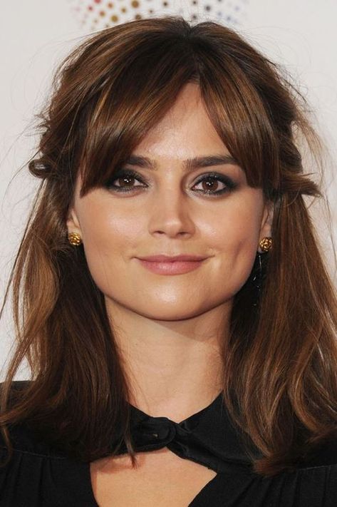 Curtain Bangs Square Face, Bangs Square Face, Jenna Coleman Haircut, Jenna Coleman Hair, Flat Twist Hairstyles, Haircut For Square Face, Square Face Hairstyles, Braiding Styles, Square Face Shape