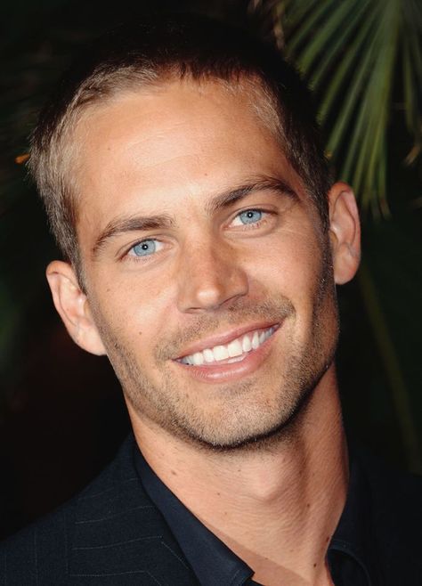 r.i.p Paul Walker cant believe your gone fast and furious will never be the same again Actor Paul Walker, Paul Walker Pictures, Naya Rivera, Michelle Rodriguez, Golden Star, Paul Walker, Dwayne Johnson, Man Candy, Fast And Furious