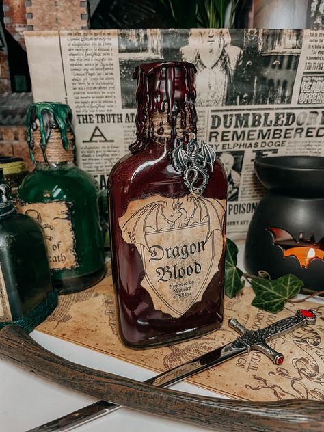 Dragon Potion Bottle, Dragon Potion, Pirate Bottle, Harry Potter Potion Labels, Diy Harry Potter Crafts, Magical Dragon, Halloween Potion, File Decoration Ideas, Halloween Potion Bottles