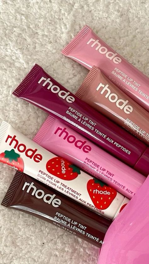 rhode lip balm - ride or die ;) Lip Balm Aesthetic, Rhode Lip, Lips Essentials, Lip Gloss Collection, Cartoon Profile, Pretty Skin Care, Cute Canvas, Me App, Pretty Skin