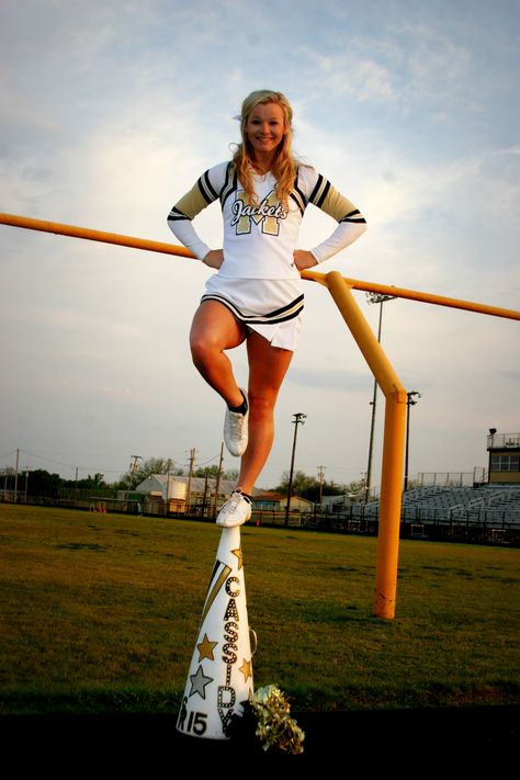 risky cheer picture pose idea Cheer Picture Poses With Megaphone, Cheer Poses With Megaphone, Highschool Cheer Pictures, Highschool Cheer, Cheerleading Senior Pictures, Cheerleading Poses, Cheer Photo, Cheer Team Pictures, Cute Senior Pictures