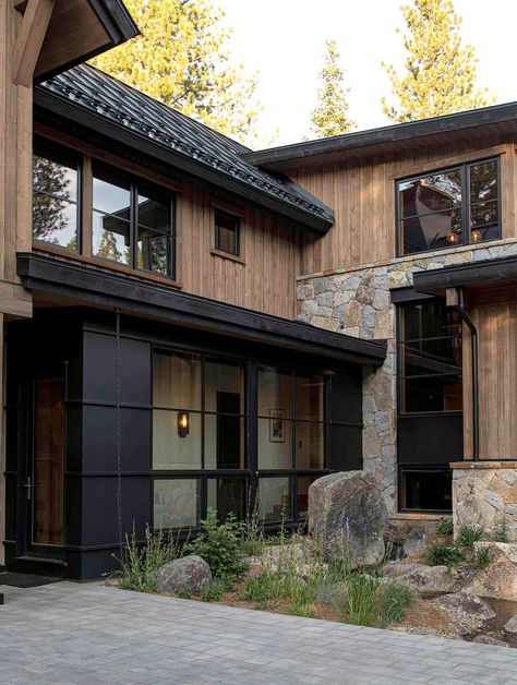 Scandinavian Exterior, Scandinavian House Design, Coastal Cottage Kitchen, Mountain House Design, Diy Decoration Ideas, Scandinavian Cabin, Truckee California, Cottage Kitchen Decor, Martis Camp