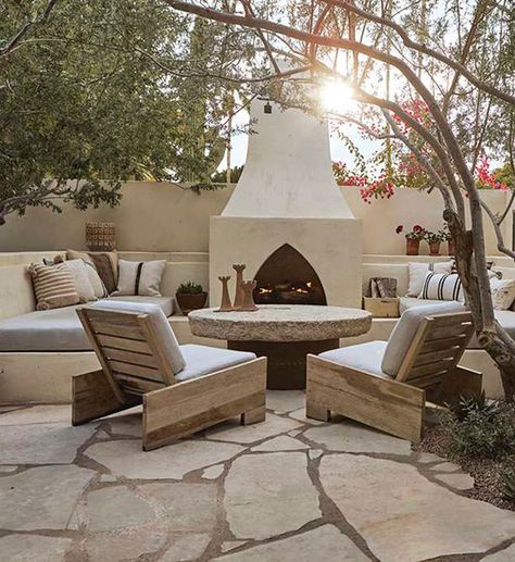 Paradise For Two - Phoenix Home & Garden Phoenix Homes, Outdoor Living Design, Have Inspiration, Backyard Inspiration, Backyard Inspo, Spanish House, Backyard Patio Designs, Backyards, Outdoor Fireplace