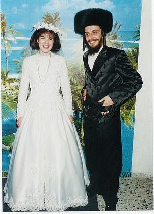 Victim born into ultra-orthodox Jewish community tells how she finally found the courage to flee Modern Orthodox Jewish Fashion, Orthodox Jewish Wedding Dress, Orthodox Jewish Fashion, Jewish Outfit, Jewish Wedding Dress, Jewish Woman Clothing, Jewish Fashion, Jewish Women Fashion, Jewish Clothing