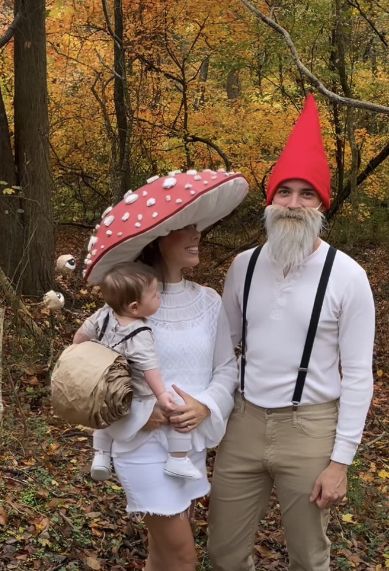 Mother Nature Couple Costume, Family Costume Newborn, Garden And Gardener Costume, Outdoorsy Costume Ideas, Garbage Bag Costume Ideas, Lawn Mower Costume, Gnome Family Halloween Costumes, Lotr Family Halloween Costumes, Insect Family Costumes