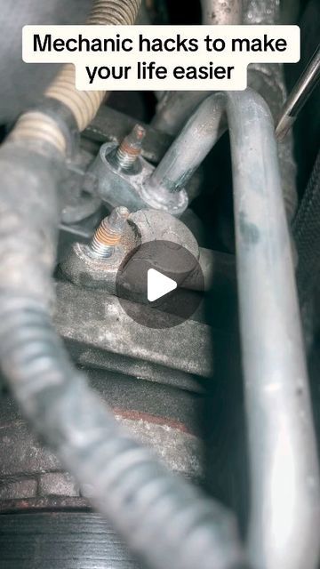 Mechanic Tips And Tricks, Car Mechanics Garage, Motor Mechanics, Hacks And Tricks, Truck Mechanic, Diy Mechanics, Car Repair Diy, Diy Construction, Car Game