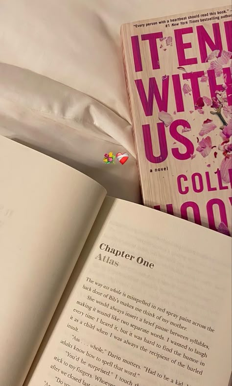 It End With Us Book Aesthetic Photo, Lily Atlas, It Ends With Us Book, A Little Life Book, Jamais Plus, Justin Baldoni, Reading Motivation, Romance Books Quotes, Book Instagram