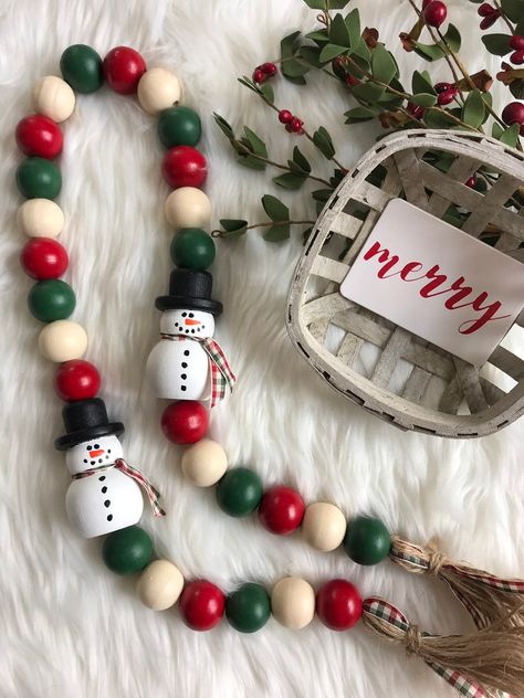 Wooden Bead Crafts, Wood Bead Crafts, Head Garland, Christmas Bead Garland, Wood Garland, Beads Garland, Wood Beads Diy, Farmhouse Beads, Bead Decor