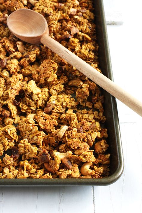 Pumpkin Fig Granola Puree Recipes, Dried Fig, Pumpkin Granola, Homemade Cereal, Fig Recipes, Pumpkin Butter, Snack Foods, Dried Figs, Pumpkin Pie Spice