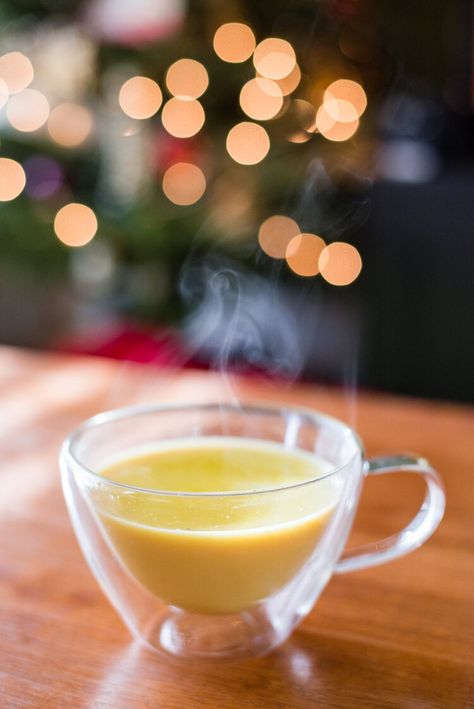 Milk And Honey Drink, Drinks For Sore Throat, Honey For Sore Throat, Tea For Cough, Golden Milk Tea, Golden Milk Recipe, For Sore Throat, Turmeric Drink, Cold Remedy