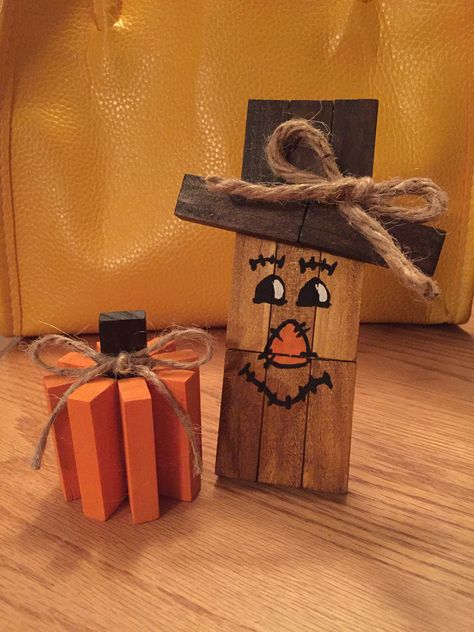 Tower Block Crafts, Tumbling Tower Block Crafts, Tumbling Tower Block Crafts Diy, Diy Fall Decorations, Christmas Craft Show, Fall Wood Crafts, Fall Pumpkin Crafts, Fall Decor Diy Crafts, Halloween Wood Crafts