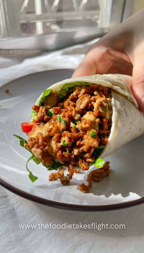 Shredded Tofu Wraps with Sriracha Mayo - The Foodie Takes Flight Shredded Tofu, Tofu Wraps, Tofu Sandwich, Cooking Tofu, Lunch Wraps, Sriracha Mayo, Tofu Dishes, Vegan Lunches, Tasty Vegetarian Recipes