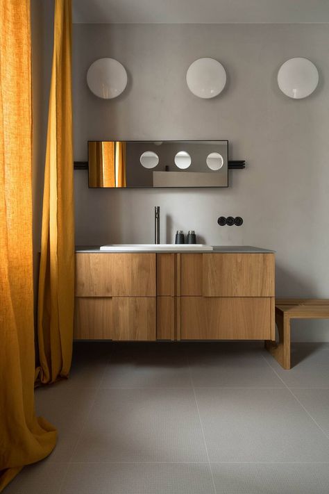 Bauhaus Bathroom, Bauhaus Lighting, Bath Goals, Unusual House, Loft Interior Design, Midcentury Home, The Bauhaus, Luxury Furniture Brands, Bauhaus Style