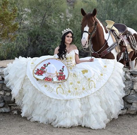 White And Gold Charro Quince Dress, Virgencita Quince Dress, Rancho Quinceanera Theme, Charo Quinceanera Dresses, Red Charro Quinceanera Dress, Western Quinceanera Ideas, Charra Quinceanera Dresses, Mariachi Quinceanera Dress, Quinceanera Dresses Charro