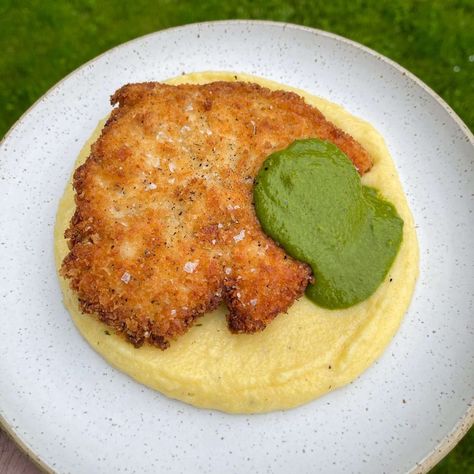 Crispy Chicken Cutlets With Parmesan Polenta Crispy Chicken Cutlets, Crispy Breaded Chicken, Parmesan Polenta, Tasty Dinner Recipes, Fried Chicken Cutlets, Homemade Salsa Verde, Grilled Steaks, Breaded Chicken Cutlets, Chicken Cutlet